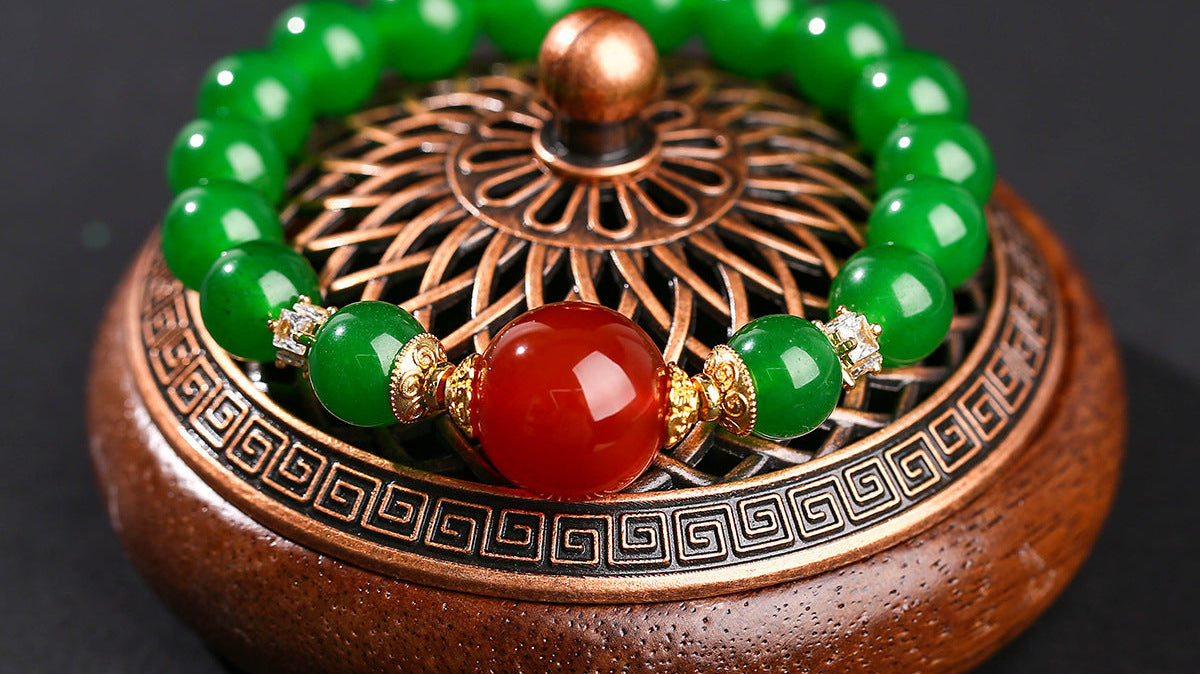Green-Jade-Bracelet-Meaning-and-Benefits